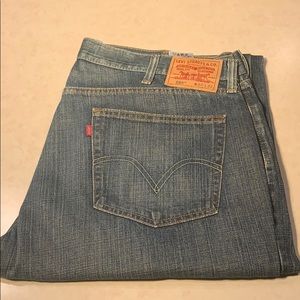 Men Levi Jean size 40x32 style 559
